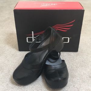 Dansko | Black Leather Mary Janes